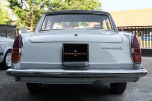 Image 7/29 de Peugeot 404 Coupé (1966)