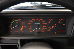 Image 18/34 de Alfa Romeo 75 2.0 Twin Spark (1987)