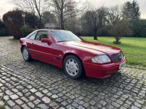 Image 2/30 of Mercedes-Benz SL 280 (1994)