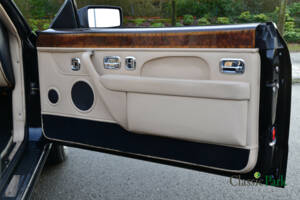 Image 28/50 of Bentley Azure (1997)