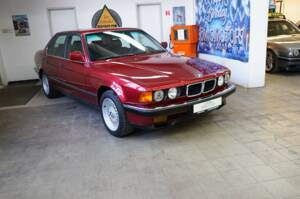 Bild 2/33 von BMW 750i (1991)