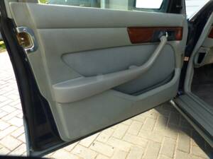 Imagen 6/16 de Mercedes-Benz 300 SE (1987)