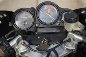 Bild 32/47 von Honda VFR 400 R (1988)
