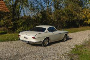 Image 33/50 of Volvo P 1800 (1962)
