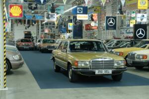 Image 71/76 of Mercedes-Benz 350 SEL (1977)