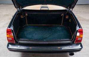Image 16/43 of Bentley Continental T (1997)