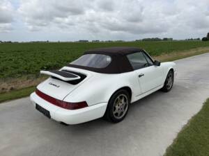 Image 20/62 of Porsche 911 Carrera 2 (1990)
