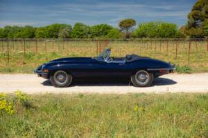Image 8/50 de Jaguar E-Type (1969)