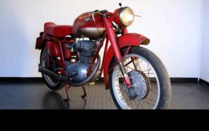Image 13/83 of MV Agusta 175 CS Sport Disco Volante (1955)