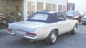 Image 7/34 de Mercedes-Benz 230 SL (1966)