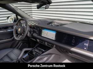 Obraz 24/33 pojazdu Porsche Cayenne Coupé Turbo S E-Hybrid (2026)
