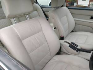 Image 20/21 of BMW 635 CSi (1988)