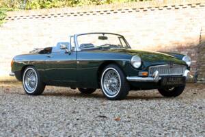 Image 42/50 of MG MGB (1974)