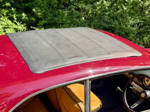 Image 34/48 of Alfa Romeo Giulia 1600 GT Junior (1972)