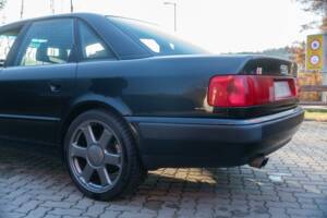 Afbeelding 18/73 van Audi 100 S4 Quattro (1993)