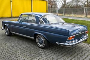 Imagen 5/13 de Mercedes-Benz 280 SE 3,5 (1971)