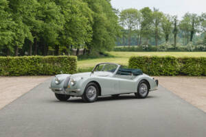 Immagine 1/52 di Jaguar XK 120 DHC (1953)