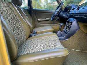 Image 131/139 of Mercedes-Benz 240 D (1978)