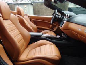 Image 46/99 of Ferrari California (2010)