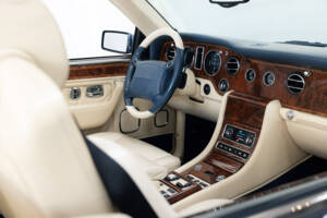 Bild 24/40 von Rolls-Royce Corniche V (2000)
