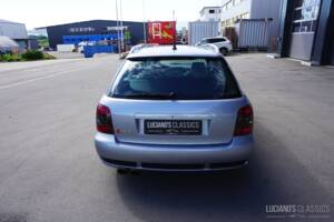 Image 8/52 of Audi RS4 Avant (2001)