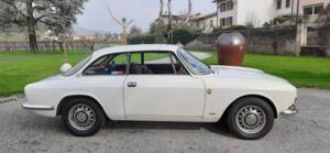Afbeelding 3/35 van Alfa Romeo 1750 GT Veloce (1968)