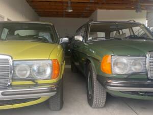 Bild 61/71 von Mercedes-Benz 250 (1979)