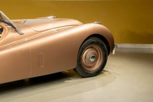 Image 15/50 of Jaguar XK 120 OTS (1952)