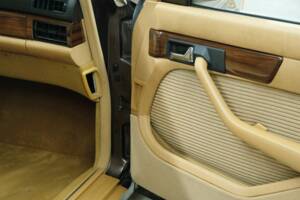 Bild 25/50 von Mercedes-Benz 280 SEL (1983)