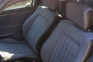 Bild 46/58 von Volkswagen Golf II GTi 1.8 (1988)