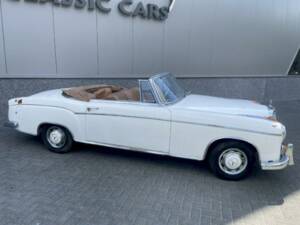 Afbeelding 8/36 van Mercedes-Benz 220 SE Cabriolet (1960)