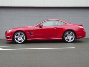Image 7/99 of Mercedes-Benz SL 63 AMG (2012)