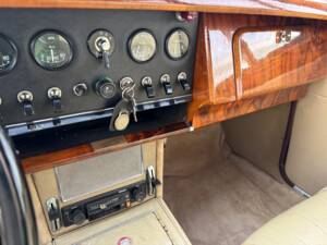 Image 6/25 of Jaguar Mk II 3.4 (1960)