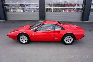 Image 4/44 de Ferrari 308 GTBi (1981)