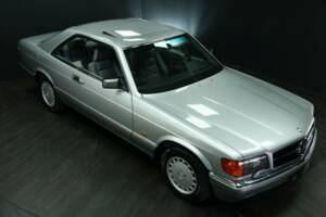 Afbeelding 46/50 van Mercedes-Benz 560 SEC (1991)