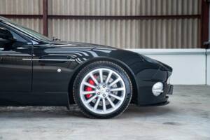 Image 42/50 de Aston Martin V12 Vanquish (2004)