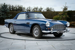 Image 3/14 of Aston Martin DB 4 Convertible (1963)