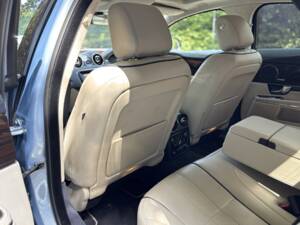 Image 31/50 of Jaguar XJ 5.0 (2011)