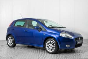Bild 5/50 von FIAT Grande Punto 1.4 (2009)