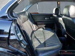 Image 7/24 de Jaguar XJ 6 4.2 (1969)