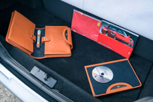 Image 43/48 de Ferrari 550 Barchetta (2001)