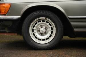 Image 13/50 of Mercedes-Benz 280 SL (1985)