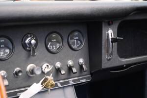 Afbeelding 8/15 van Jaguar E-Type (1968)