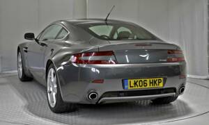 Image 14/50 de Aston Martin V8 Vantage (2006)