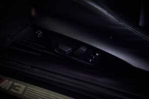Image 56/100 of BMW M3 (2006)