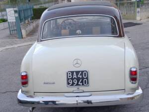 Bild 7/8 von Mercedes-Benz 190 D (1959)