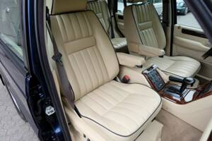 Afbeelding 16/95 van Land Rover Range Rover 4.6 Vogue (2002)