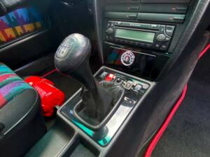Image 21/27 of Mercedes-Benz 190 E 1.8 Avantgarde &quot;Rosso&quot; (1993)