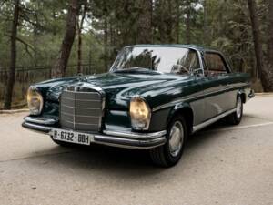 Bild 4/8 von Mercedes-Benz 220 SE b (1963)