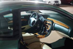 Bild 24/34 von Aston Martin DB 7 Vantage (2000)